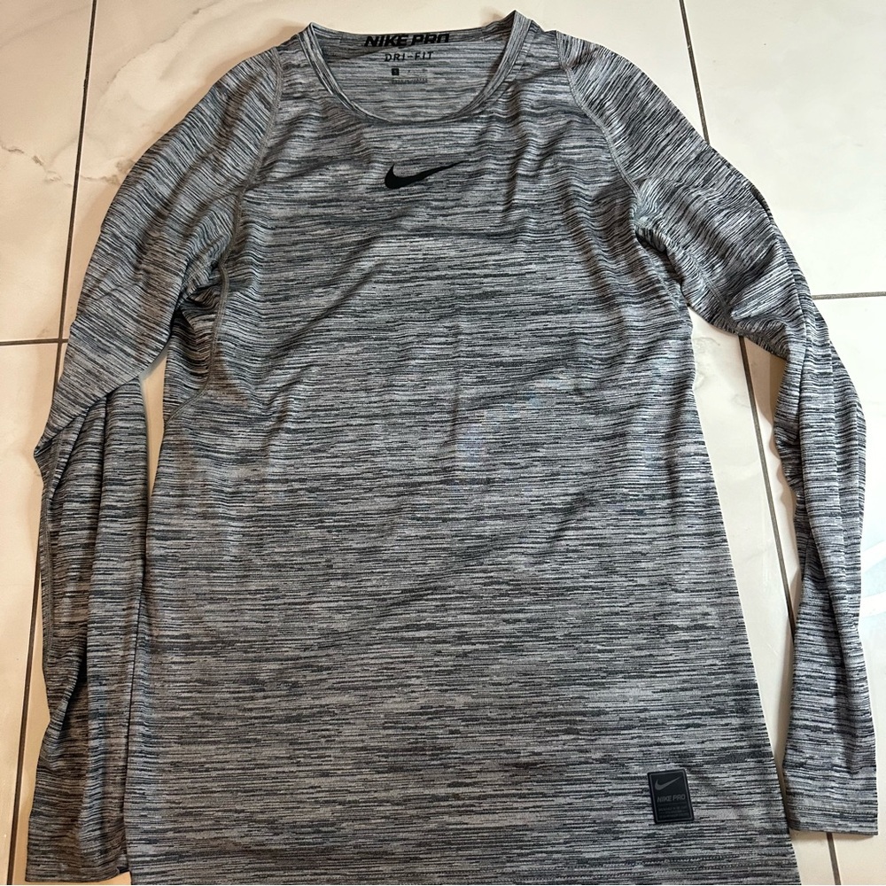 Nike pro compression shirt heather gray and black size men’s small like new